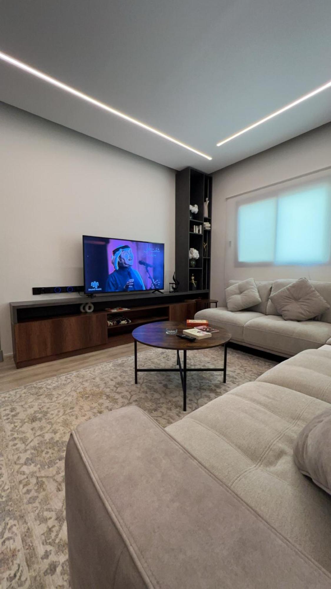 Apartment فاخرة غرفه وصاله الملقا